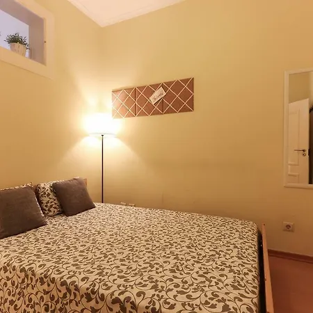 Casinha Lisboeta Ut Bridge Apartamento Alcantara Лісабон